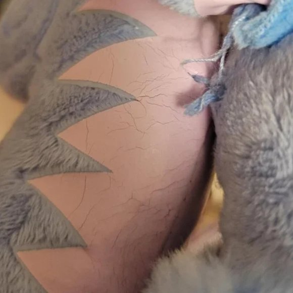 Striped Usul Plushie - Picture 2 of 2